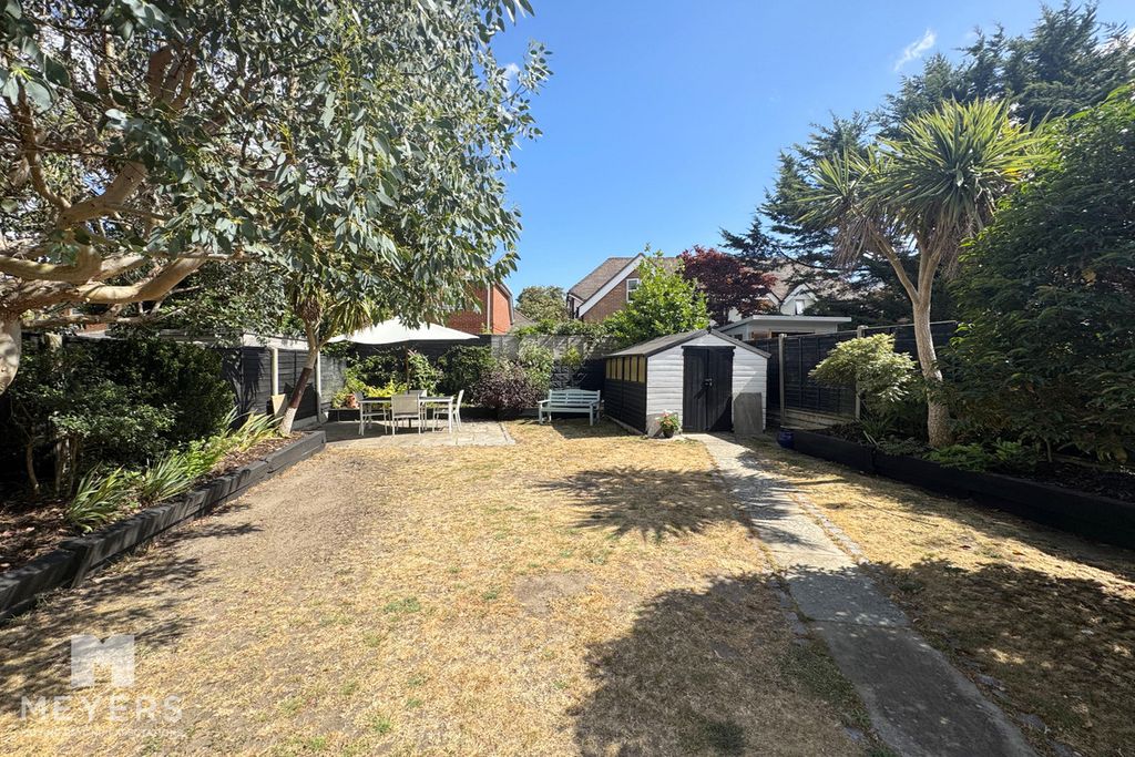 Property photo 3 of 34