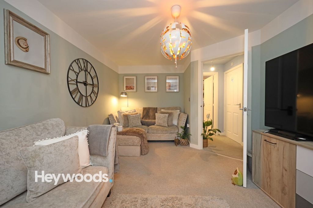 Property photo 3 of 41