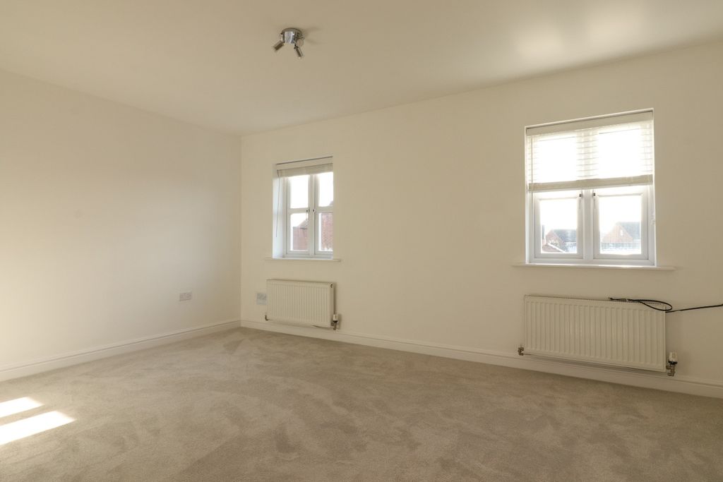 Additional image 4 of 3 bed town house to rentHargate Way, Hampton Hargate, Peterborough PE7