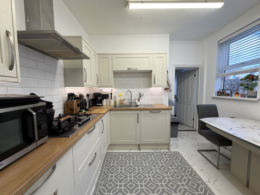 Property photo 2 of 16 Kitchen