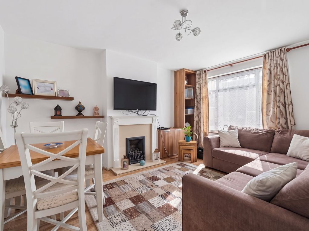 Property photo 2 of 16