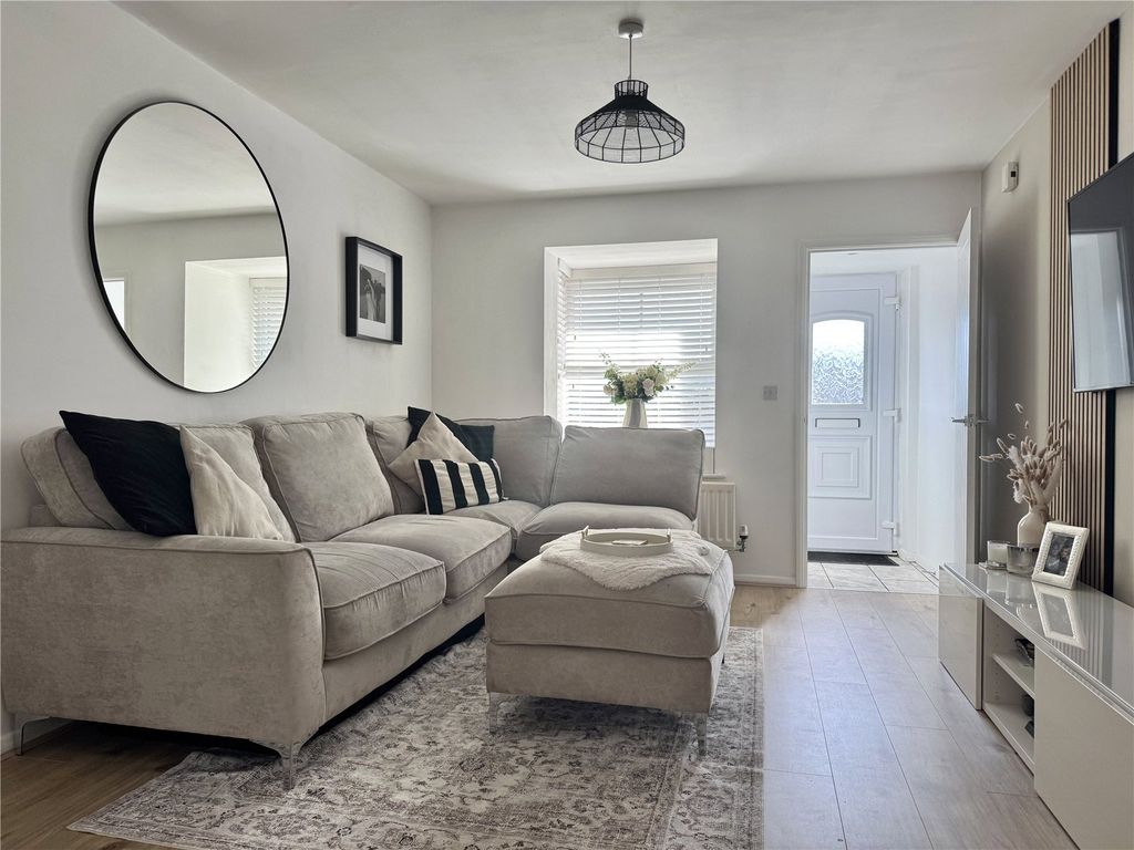 Property photo 3 of 16 Picture No. 01