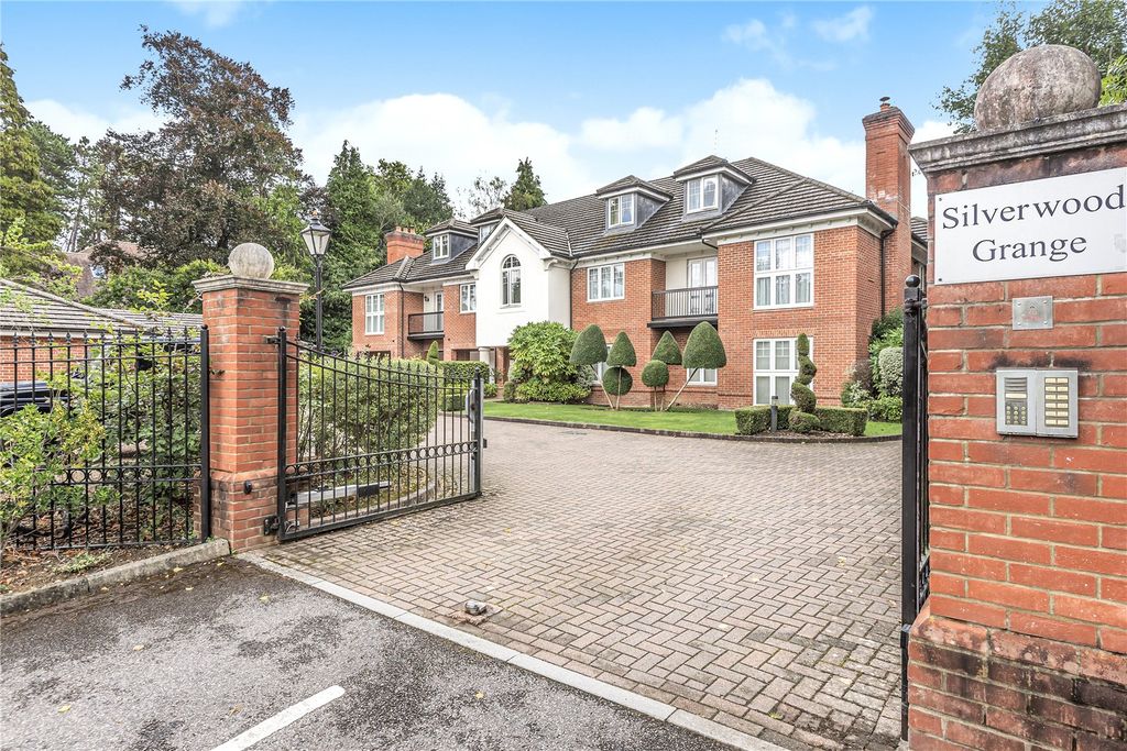 Property photo 1 of 14 Gated Entrance