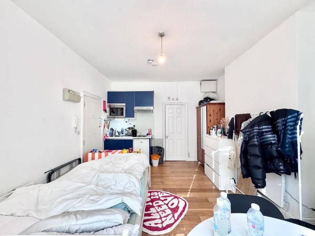 Property photo 3 of 6 Ad69De50972E46Ef17d5E54E12306704