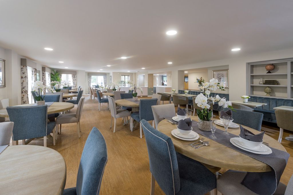 Property photo 2 of 12 Bistro