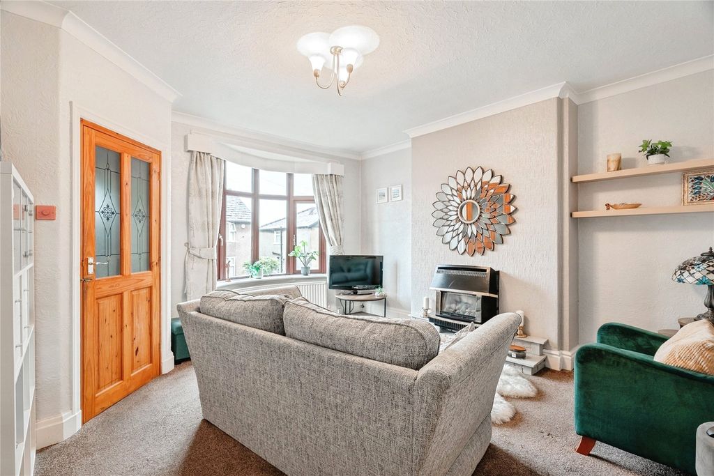 Property photo 3 of 18 Picture No. 11