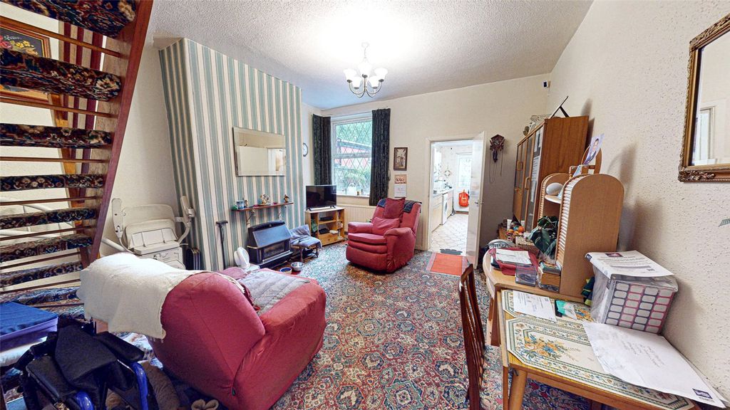 Property photo 2 of 12 Picture No. 04