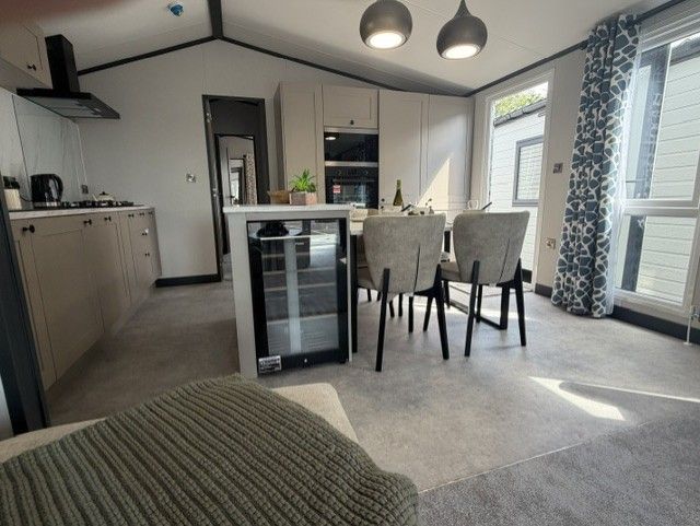 Property photo 2 of 9 Sunseeker Opulence 2026 Car0065569 146764823.Jpeg