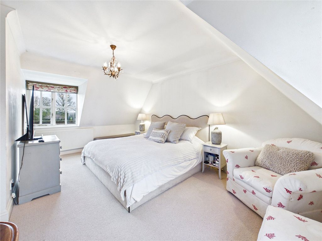 Property photo 3 of 22 Picture No. 21