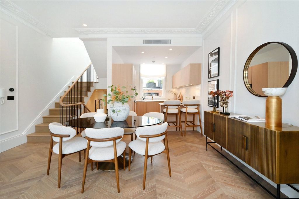 Property photo 1 of 13 Dining Area