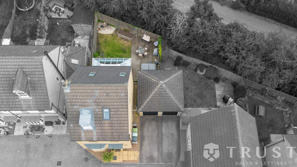 Property photo 2 of 65