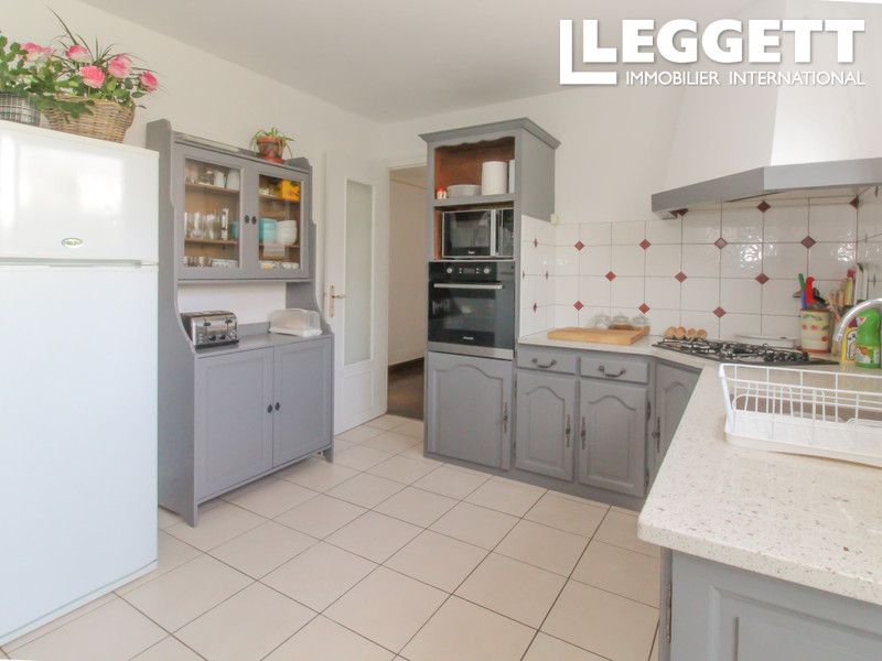 Property photo 3 of 10