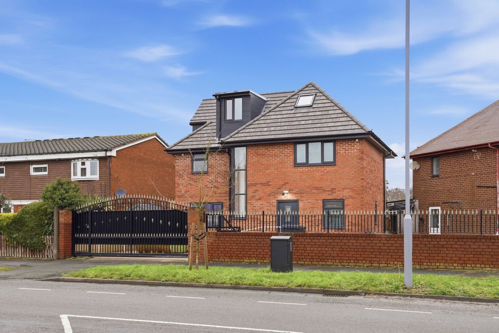 Property photo 1 of 36