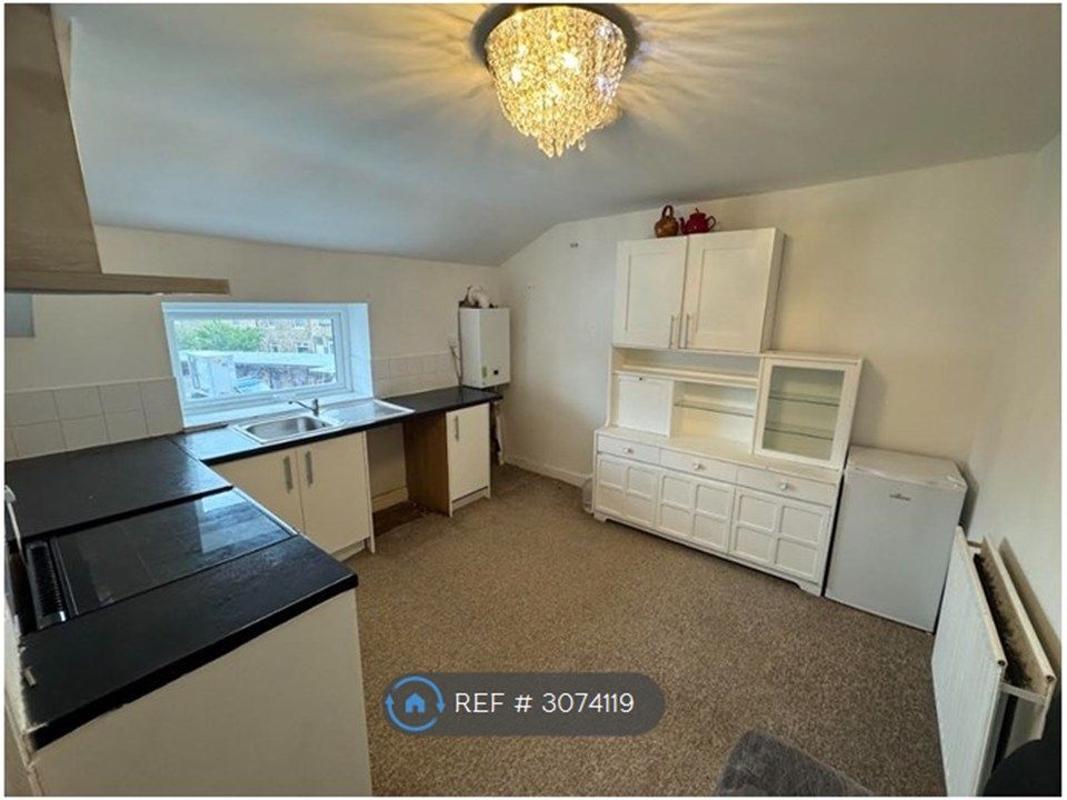 Property photo 1 of 5 Kitchen