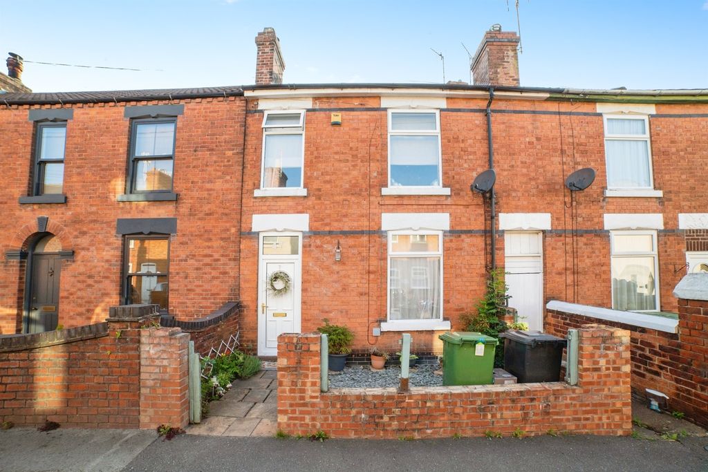 Property photo 1 of 17