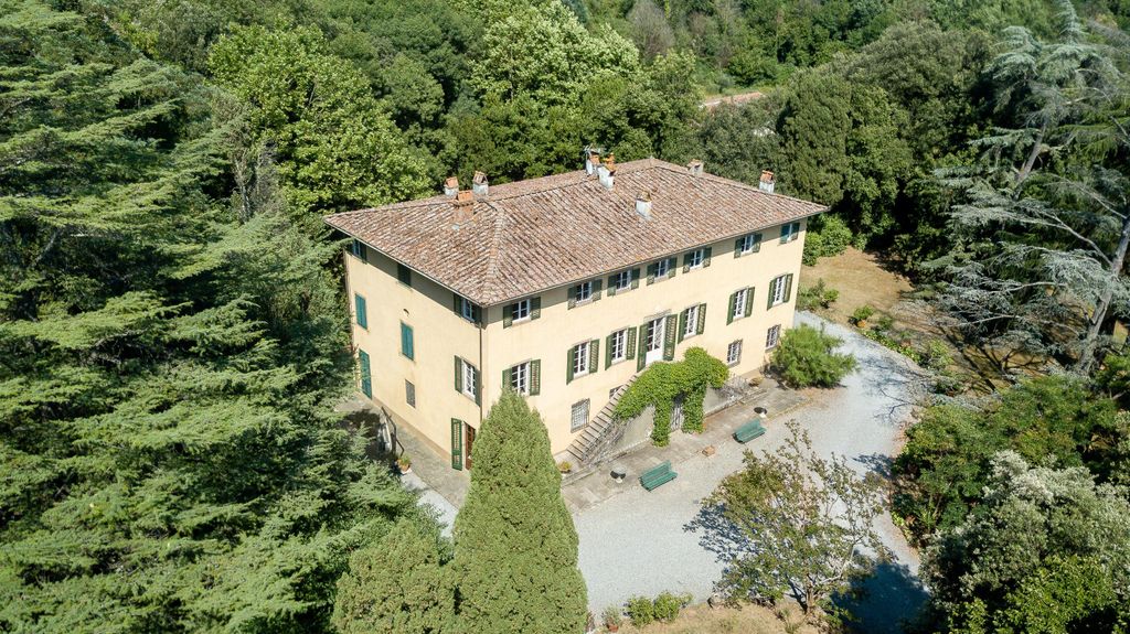 Property photo 1 of 17 Image
