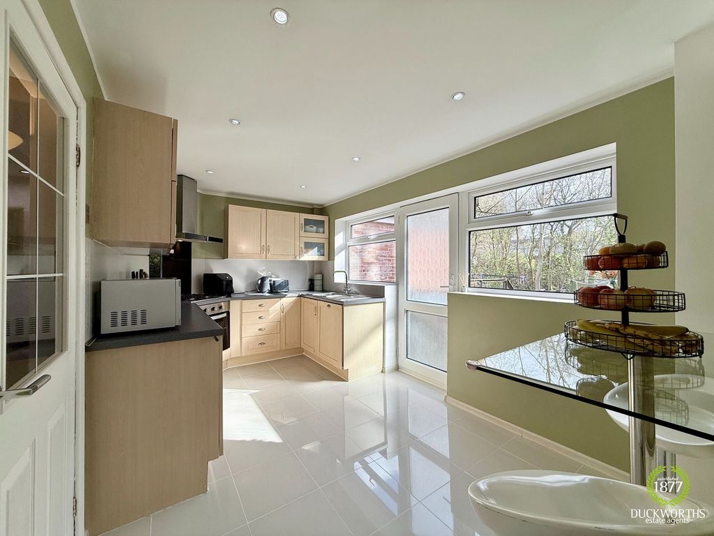 Property photo 3 of 26