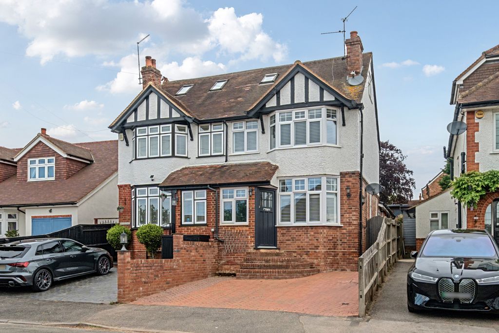 Property photo 1 of 11