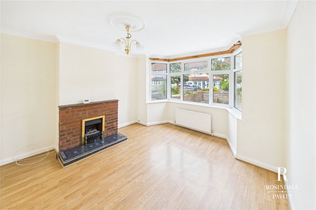 Property photo 3 of 22 Picture No. 06