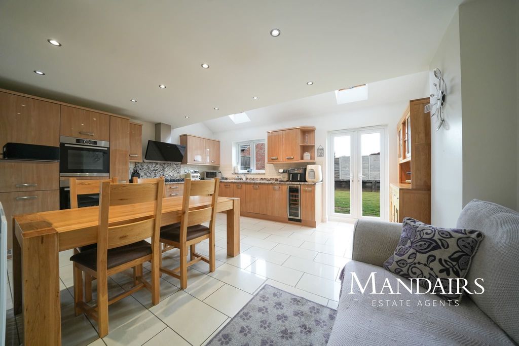 Property photo 1 of 24