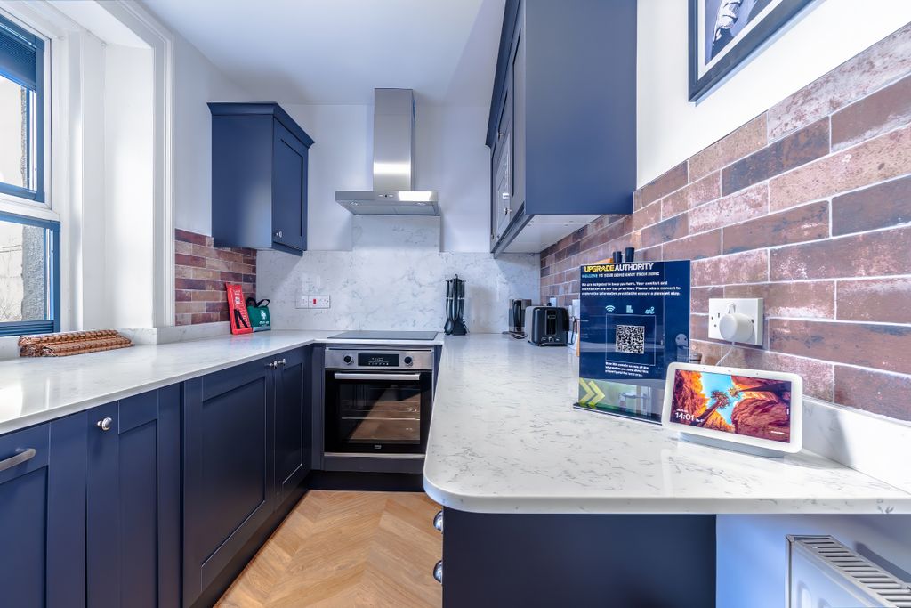 Property photo 3 of 21