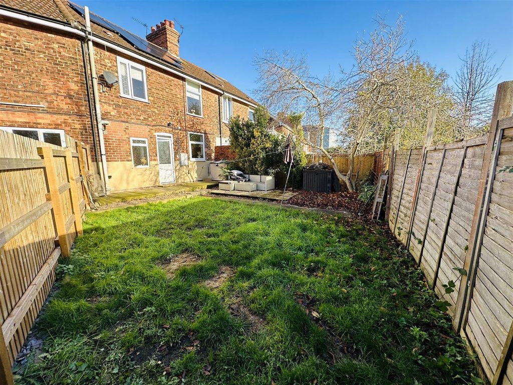 Property photo 3 of 14 Garden