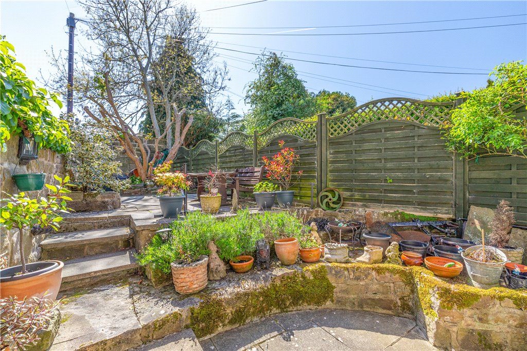 Property photo 2 of 22 South Facing Garden