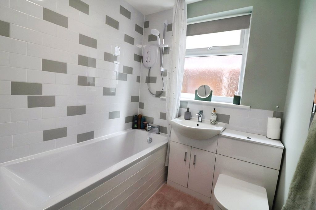 Property photo 3 of 19 Picture No. 04