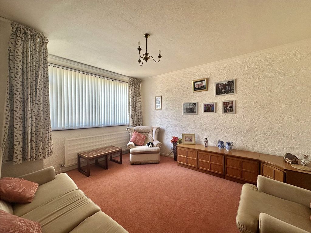 Property photo 2 of 14 Picture No. 05