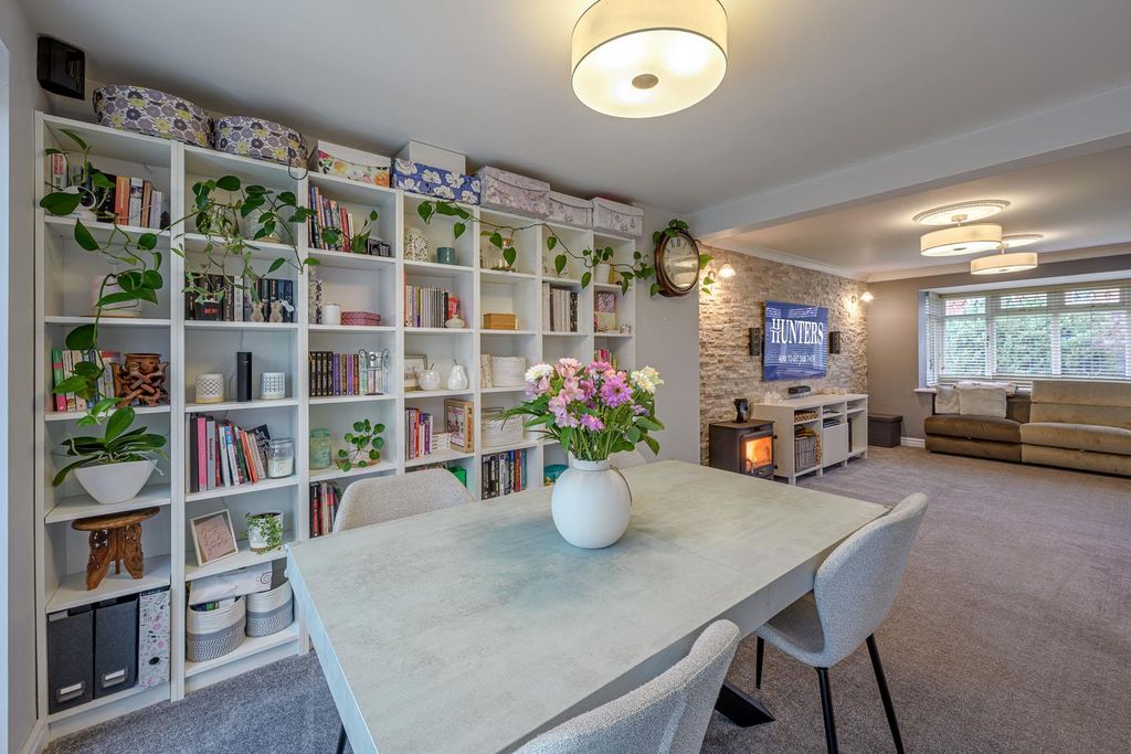 Property photo 3 of 23