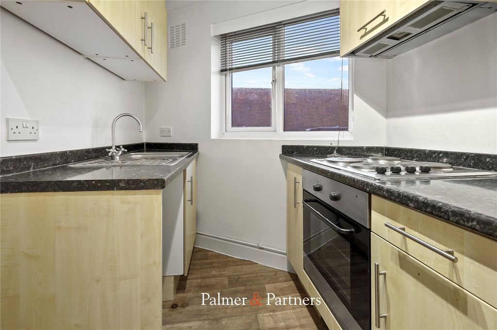 Property photo 3 of 7 Picture No. 17