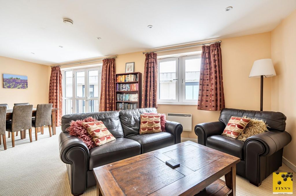 Property photo 3 of 16 c65F90d5-7321-4130-Bdf9-Beaa74Cf8241.Jpg