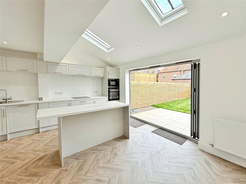 Property photo 1 of 23 Kitchen