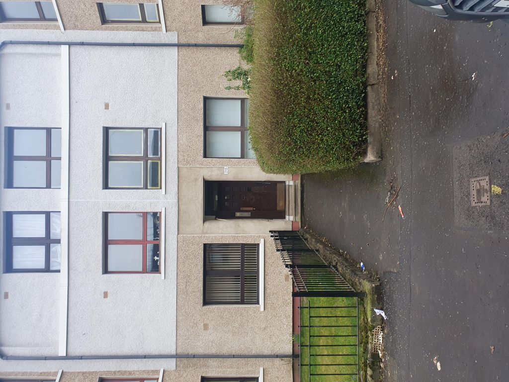 Property photo 1 of 4