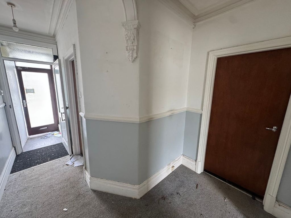 Property photo 3 of 30