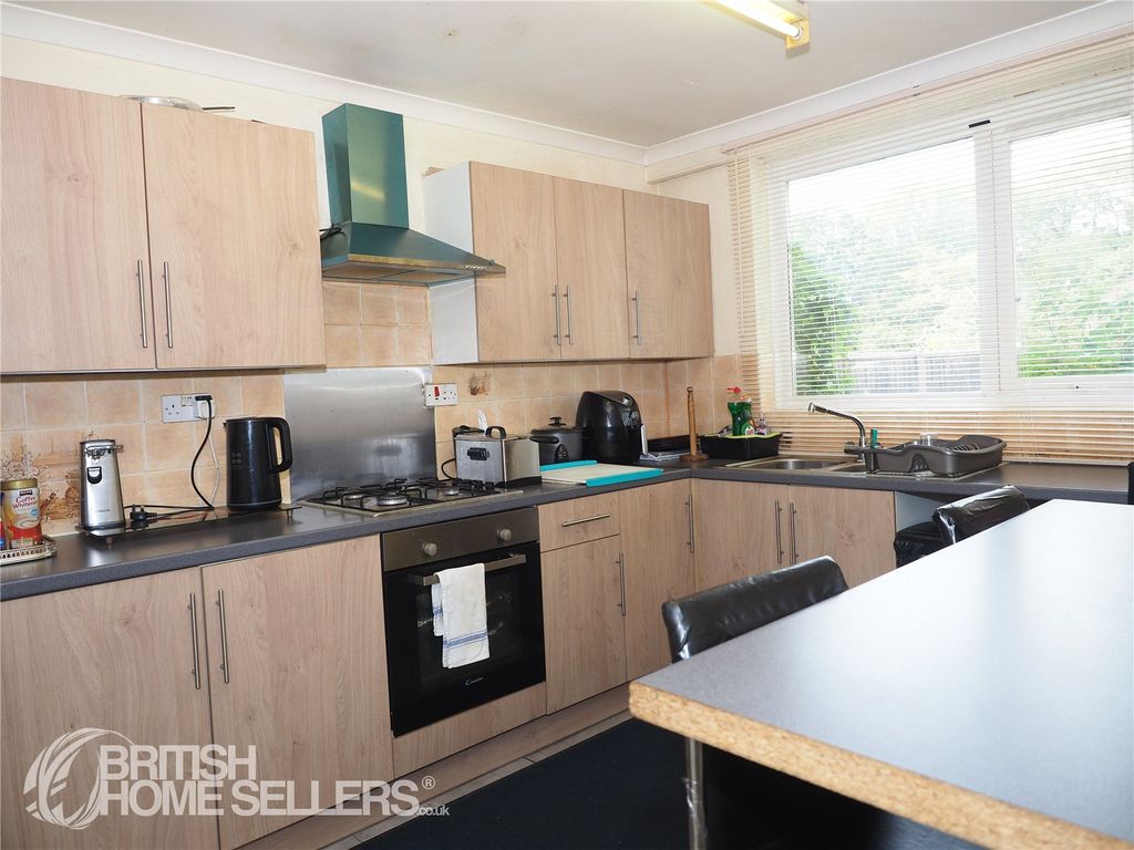 Property photo 3 of 20 Picture No. 18