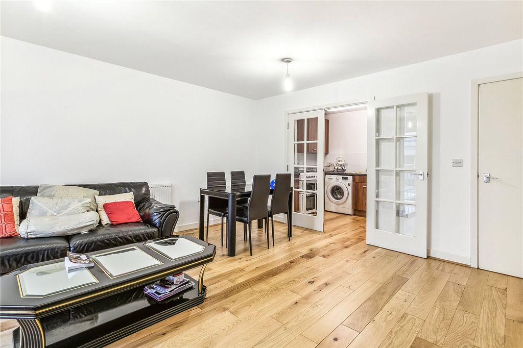 Property photo 3 of 12