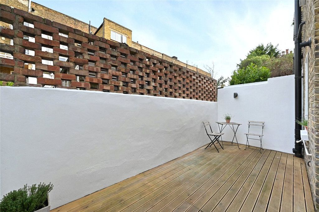 Property photo 3 of 11 Picture No. 22