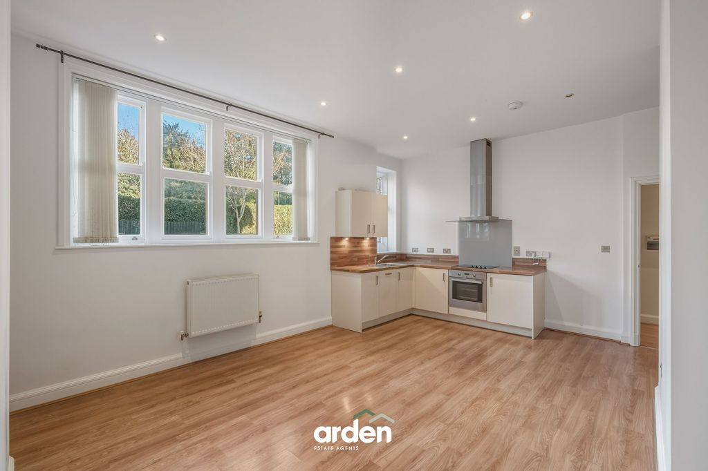 Property photo 2 of 8