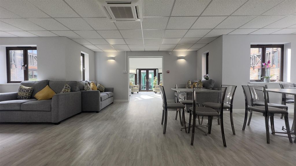 Property photo 3 of 12 Img_5622.Jpg