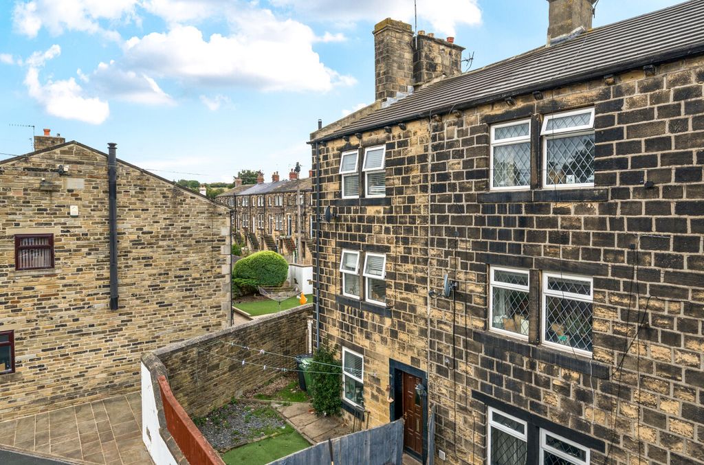 Property photo 1 of 13 1342545-2-68B56ee...
