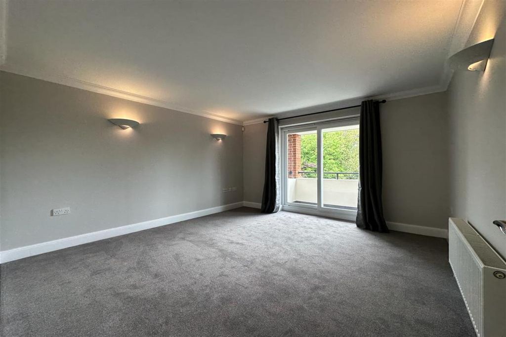 Property photo 2 of 6 Sitting Room