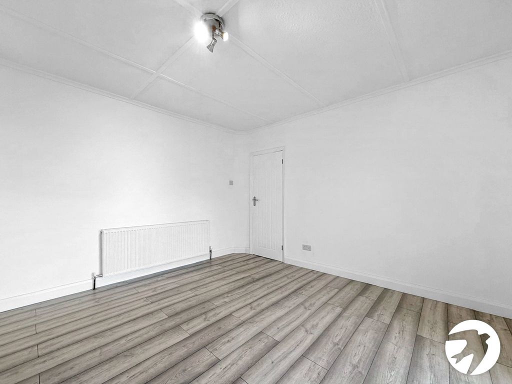 Property photo 3 of 14 Picture No. 10