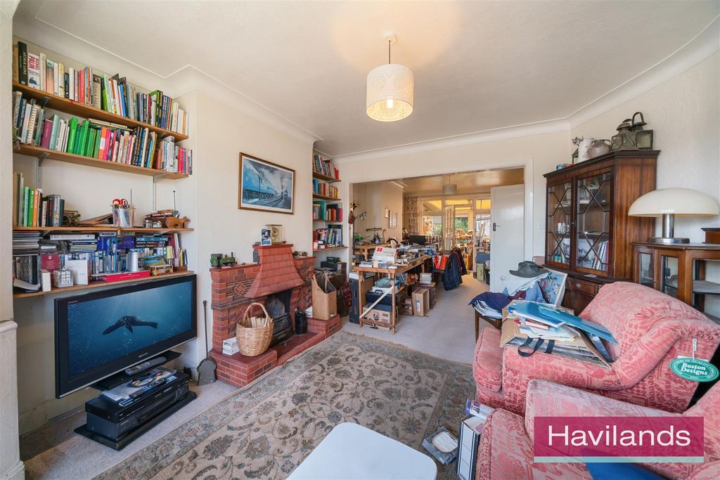Property photo 3 of 12 Hadley Way-3.Jpg