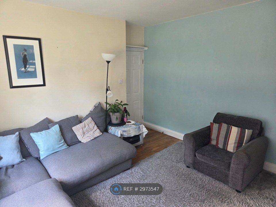 Property photo 2 of 18 Lounge