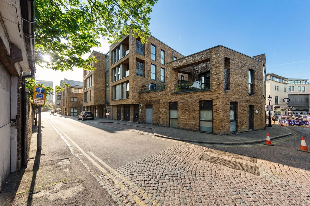 Property photo 2 of 8 094A9329