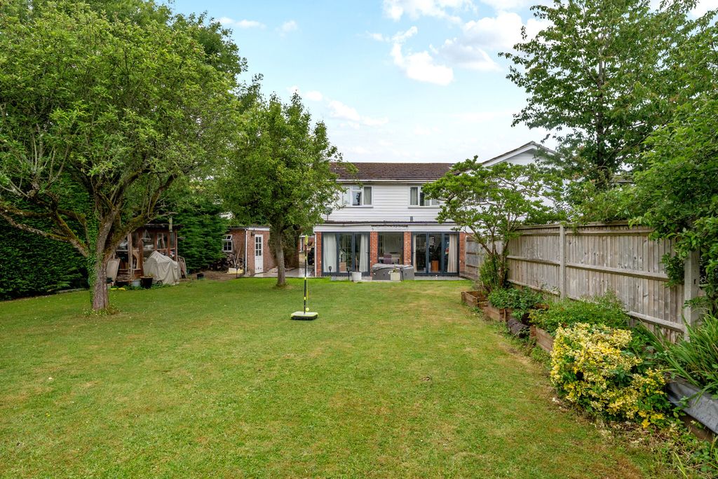 Property photo 1 of 32 1303424-4-683Eebf...