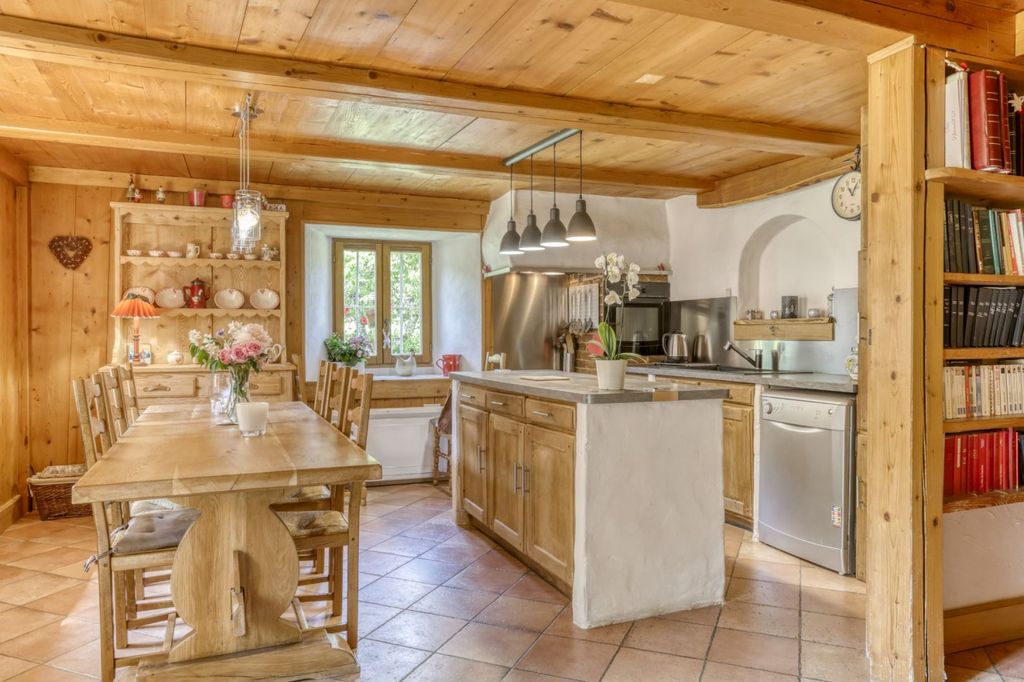 Property photo 2 of 12 St. Gervais Chalet F