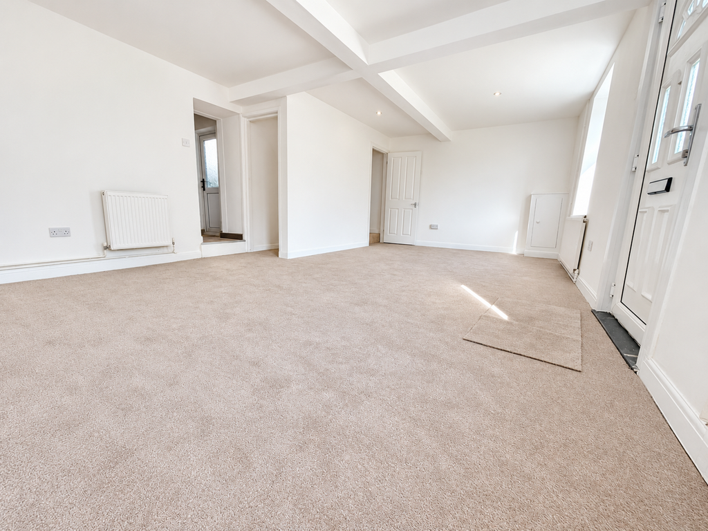 Property photo 3 of 19 Living Room