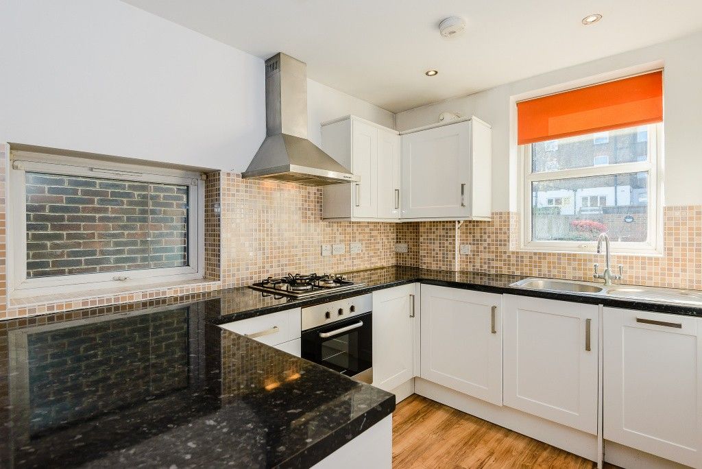 Property photo 2 of 6 Kitchen